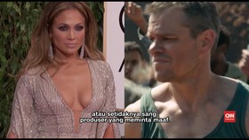 'Jason Bourne' Kirim Bunga untuk Jennifer Lopez