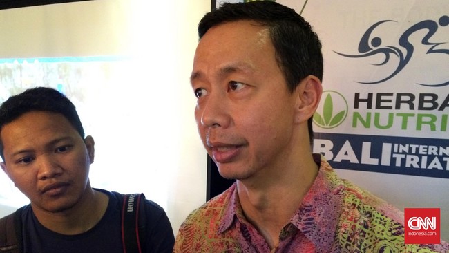 Richard Sam Bera menitipkan harapannya kepada Glenn Victor Sutanto agar bisa membawa Indonesia berbicara banyak di ajang renang.