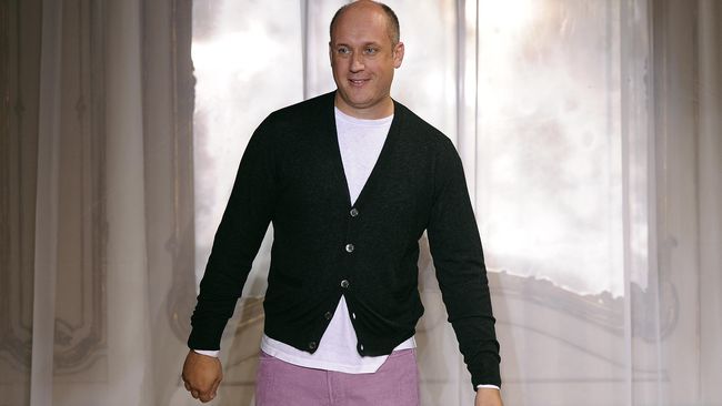Peter Copping meninggalkan jabatannya sebagai direktur kreatif di Oscar de la Renta. Dalam pernyataannya, dia mengungkapkan bahwa dia ingin kembali ke Eropa.