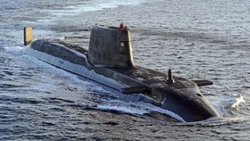 Kapal Selam Nuklir Inggris Tabrak Kapal Dagang di Gibraltar