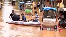 Curah Hujan Tinggi, Jalanan India Berubah Jadi Sungai