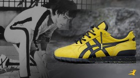 Sepatu Legendaris Penanda 43 Tahun Kepergian Bruce Lee