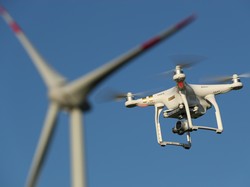 Aksi Drone Sipil Dipakai Ngebom Tentara Rusia
