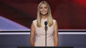 Kritik Putri Donald Trump, Penumpang Dilarang Terbang