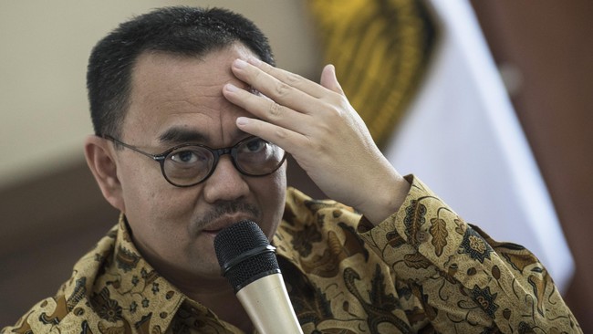 Setidaknya ada enam kebijakan Menteri ESDM yang dinilai pekerja merupakan bentuk keberpihakan kepada perusahaan privat yang merugikan PLN.