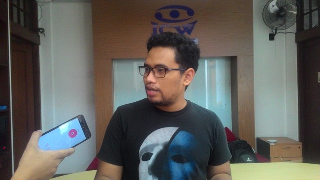 Pengadilan Tindak Pidana Korupsi Makassar mengeluarkan vonis bebas berjamaah bagi terdakwa kasus korupsi, yaitu 21 anggota DPRD Parepare, Sulawesi Selatan.