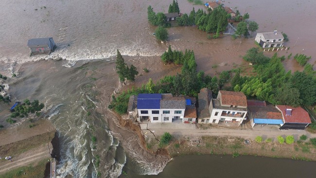 Banjir Melanda Berbagai Wilayah China di Musim Panas