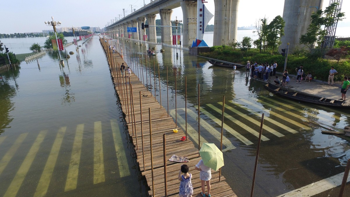 Banjir Melanda Berbagai Wilayah China di Musim Panas