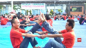 'Terapi' Bebas Narkoba Lewat Yoga di Lapas Cipinang
