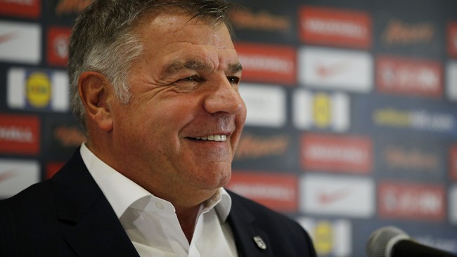 Di kantung Sam Allardyce ada koin keberuntungan yang ia dapatkan di pagi hari sebelum laga melawan Slovakia. Ia kini akan menyimpannya baik-baik.