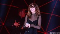 Selain Mengidap Lupus, Selena Gomez Juga Kekurangan Sel Darah Putih