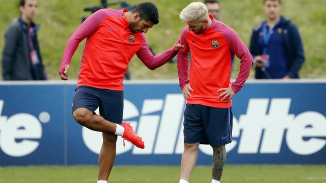 Latihan Barca dan Rambut Baru Messi