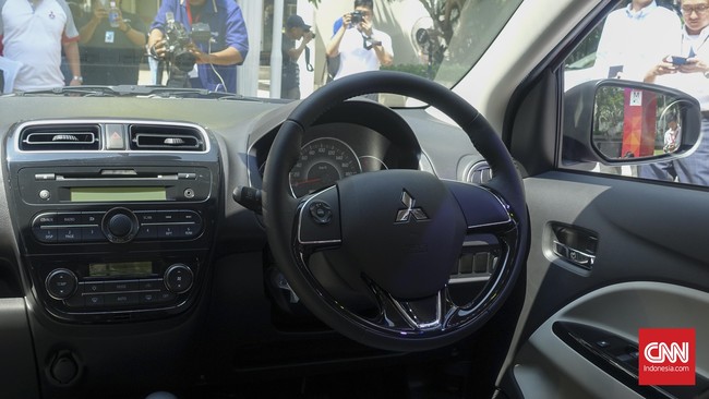 Alih-alih merogoh kocek untuk desain, Mitsubishi mengadopsinya dari aliansi termasuk untuk arsitektur mesin.