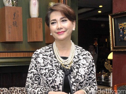 Pilu Ditinggal Sophan Sophiaan, Widyawati: Bagai Burung Bersayap Satu