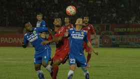Adu Kreativitas Lini Tengah Antara Persib Vs Semen Padang