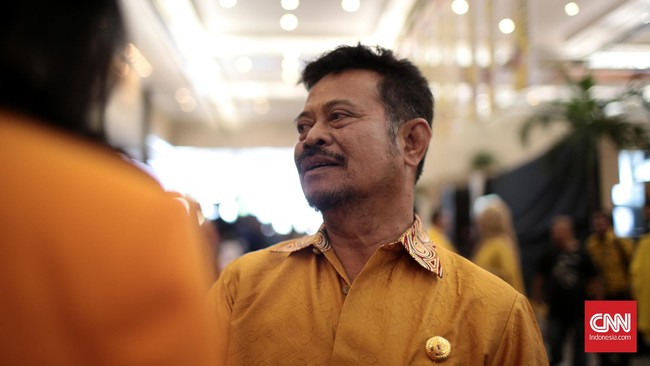 Syahrul Yasin Limpo menyebut Rizal Ramli memfitnah Surya Paloh dan merendahkan Presiden Jokowi atas tudingan campur tangan Nasdem di kebijakan impor.