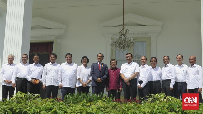 Untuk kedua kali Presiden Joko Widodo merombak kembali kabinetnya. Beberapa menteri diganti dan digeser.