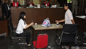Saksi Ahli Ungkap Waktu Dituangnya Sianida di Kopi Mirna