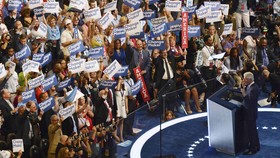 Pidato Penuh Pujian Bill Clinton untuk Hillary
