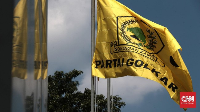 Dukungan Golkar kepada Ahok bisa kembali memupuk kepercayaan masyarakat terhadap partai berlambang pohon beringin itu. 