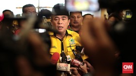 Ade Komarudin Soalkan Prosedur MKD Berhentikan Ketua DPR