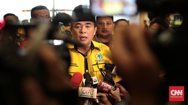 Ade Komarudin mengaku akan menyiapkan langkah-langkah tertentu untuk menyikapi putusan MKD terkait dua kasus etik, karena menyangkut nama baiknya.