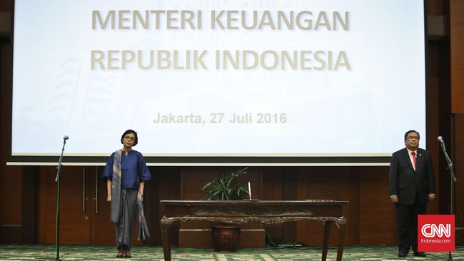 KPK didesak kembali menuntaskan kasus dugaan korupsi PT Bank Century Tbk yang hingga kini belum selesai dengan hadirnya kembali Sri Mulyani Indrawati.
