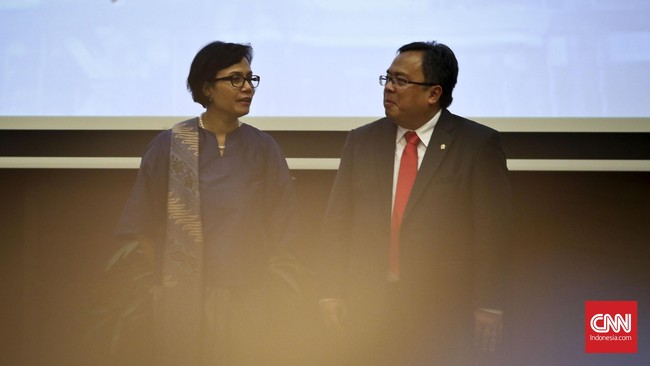 Defisit fiskal tetap membengkak meskipun pemerintah akan memangkas anggaran belanja negara sebesar Rp133,8 triliun dan merisi turun target penerimaan pajak.