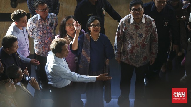Rasa cinta itu semakin kuat kala Sri Mulyani menjabat sebagai Direktur Pelaksana Bank Dunia yang membuatnya harus berkantor di Washington D.C.