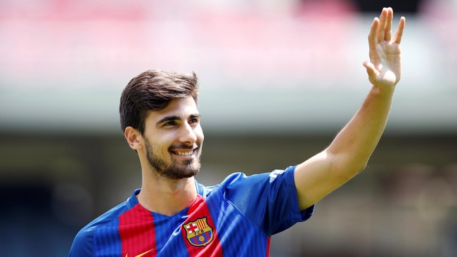 Bintang anyar Barcelona Andre Gomes adalah pengagum mantan pemain Real Madrid, Zinedine Zidane dan Ronaldo da Lima.
