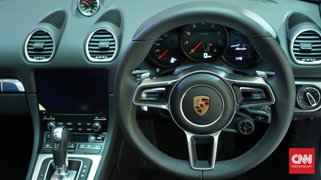 Melihat Lebih Dekat Dua Mobil Sport Harian Porsche