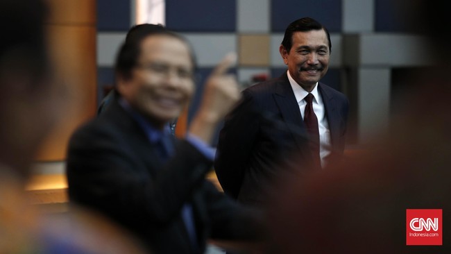 Hal ini dilakukan agar peraturan turunan yang berlaku saat ini tidak bertentangan dengan isi revisi UU Minerba yang rencananya rampung akhir tahun mendatang.