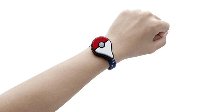 Pokemon Go Plus memungkinkan para pengguna Pokemon Go melakukan aksi dalam permainan tanpa harus mengeluarkan ponsel pintar mereka.