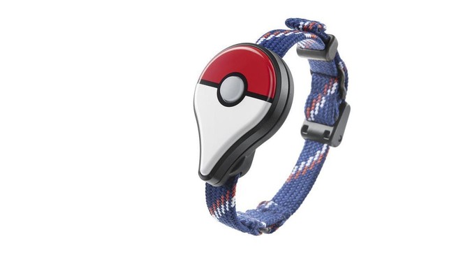 Pokemon Go Plus adalah alat yang membantu pemain Pokemon Go menikmati game mereka sambil jalan tanpa menatap layar ponsel.
