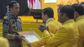 Golkar Yakin Jokowi Masih Lebih Unggul Ketimbang Prabowo