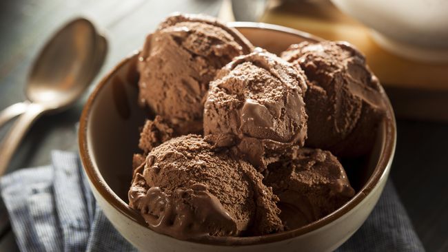 Pria Inggris, Rob Collington menciptakan es krim premium dan organik yang tak akan pernah meleleh dan 'membekukan otak'.