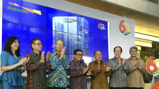 Gedung ini sepenuhnya dimiliki oleh Bank Danamon yang juga akan mengakomodir kantor anak-anak usahanya, Adira Finance dan Adira Insurance.