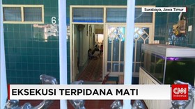 Warga Krembangan Sambut Kedatangan Jenazah Fredi Budiman
