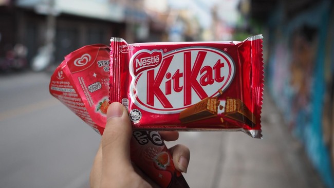 Induk perusahaan KitKat, Nestle, menyebut pencurian terjadi ketika produk masih dalam proses transit.