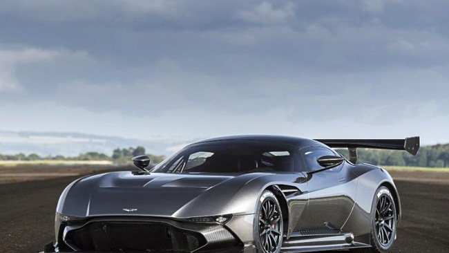 AM-RB 01 telah menerima pesanan di angka 450 pemesan. Padahal, pihak Aston Martin hanya berencana memproduksi tidak lebih dari 150 unit saja di seluruh dunia.