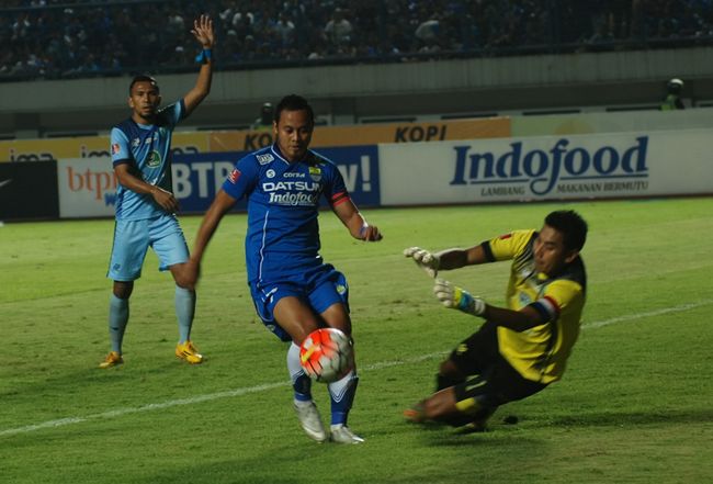Loyalitas Tak Berbalas Lord Atep di Persib Loyalitas Lord Atep seolah tak berbalas di Persib Bandung usai ia didepak dari klub itu setelah 10 tahun mengabdi.