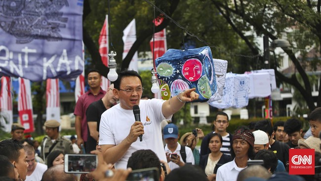 Ada kesamaan pola dan situasi yang dialami Ahok dan Foke. Selain unggul dalam survei, Ahok juga banyak mendapat dukungan partai politik seperti Foke.