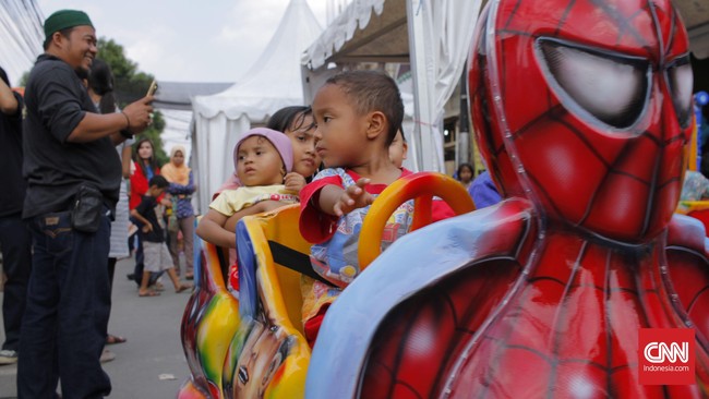 Berpesta Sosis dan Kerak Telor di Festival Condet