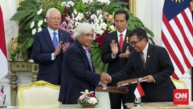 OJK Tutup Sementara Ruang Ekspansi Bank Malaysia di Indonesia