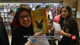 Peluncuran Buku ke-8 Harry Potter Disambut Meriah