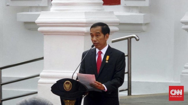 Kecewa dengan kondisi tersebut, Jokowi pun mengungkap daftar provinsi, kabupaten, dan kota dengan jumlah simpanan terbesar di bank.