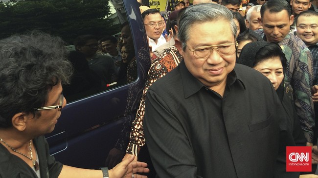 Belum diketahui apa yang akan dibicarakan oleh SBY dengan Wiranto di Kantor Kemenkopolhukam, Selasa (1/11) siang ini di Kemenkopolhukam.