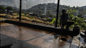 Permintaan Melambat, Harga Minyak Mentah Berpotensi Melesu