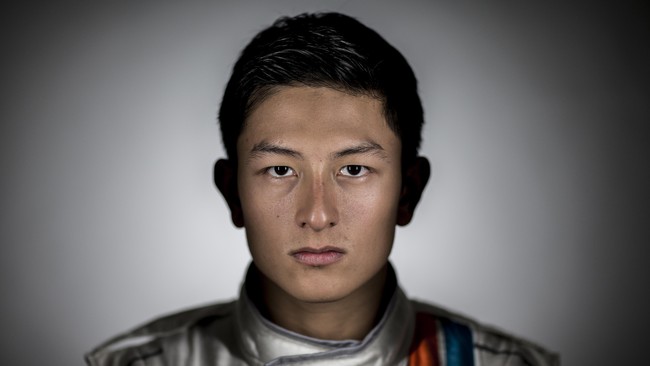 Segala upaya yang dicoba Rio Haryanto untuk mencari sisa dana sponsor masih dibenturkan pada tembok tinggi. Nasibnya di Formula 1 kini di ujung tanduk.