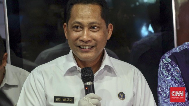 Narkotik menjadi senjata baru dalam perang modern yang digunakan untuk menghancurkan suatu bangsa. Salah satu targetnya adalah mahasiswa, seperti Praja IPDN.